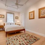 Rigby House - Brand New With Private Pool