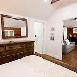 The Caroline Suite
