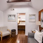The Caroline Suite