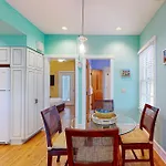 Baya House
