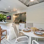 Plantation Tropicale By Last Key Realty