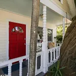 Ibis By Avantstay Close To Duval Street W Shared Pool Month Long Stays Only