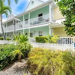 A Siesta Bay By Avantstay Key West Walkable Gated Community Shared Pool Week Long Stays Only