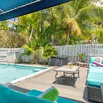 Blue Heron By Avantstay Pool Bbq In Key West