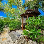 Atlantis House Suites