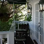 Smallest Bar Inn