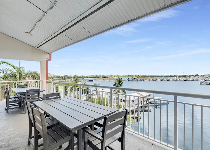 St Croix - Downtown 4X4 Waterfront Penthouse Pool Dock Pet