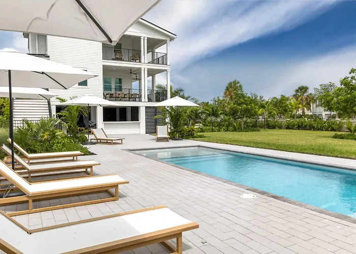 The Ebberly House - Amazing Pool In Gated Community