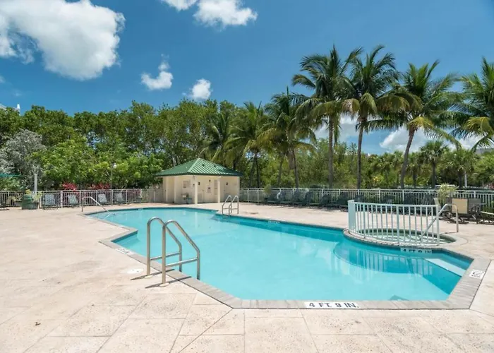 Sunrise Suites Grand Bahama Suite #106
