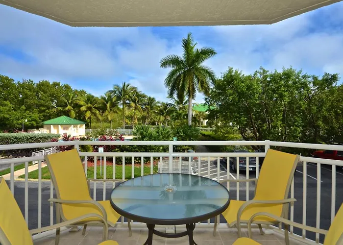 Sunrise Suites Trinidad Suite #105