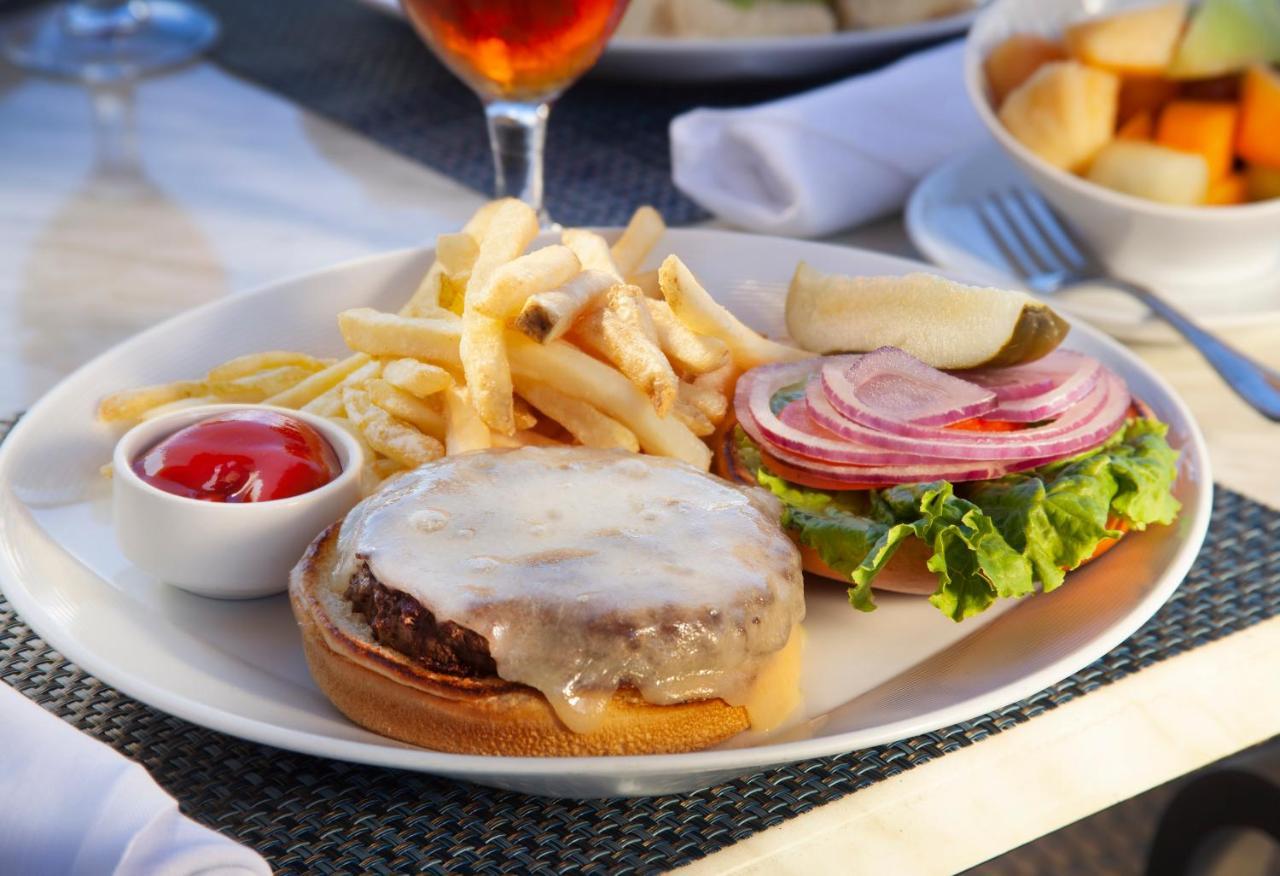 Pier House &