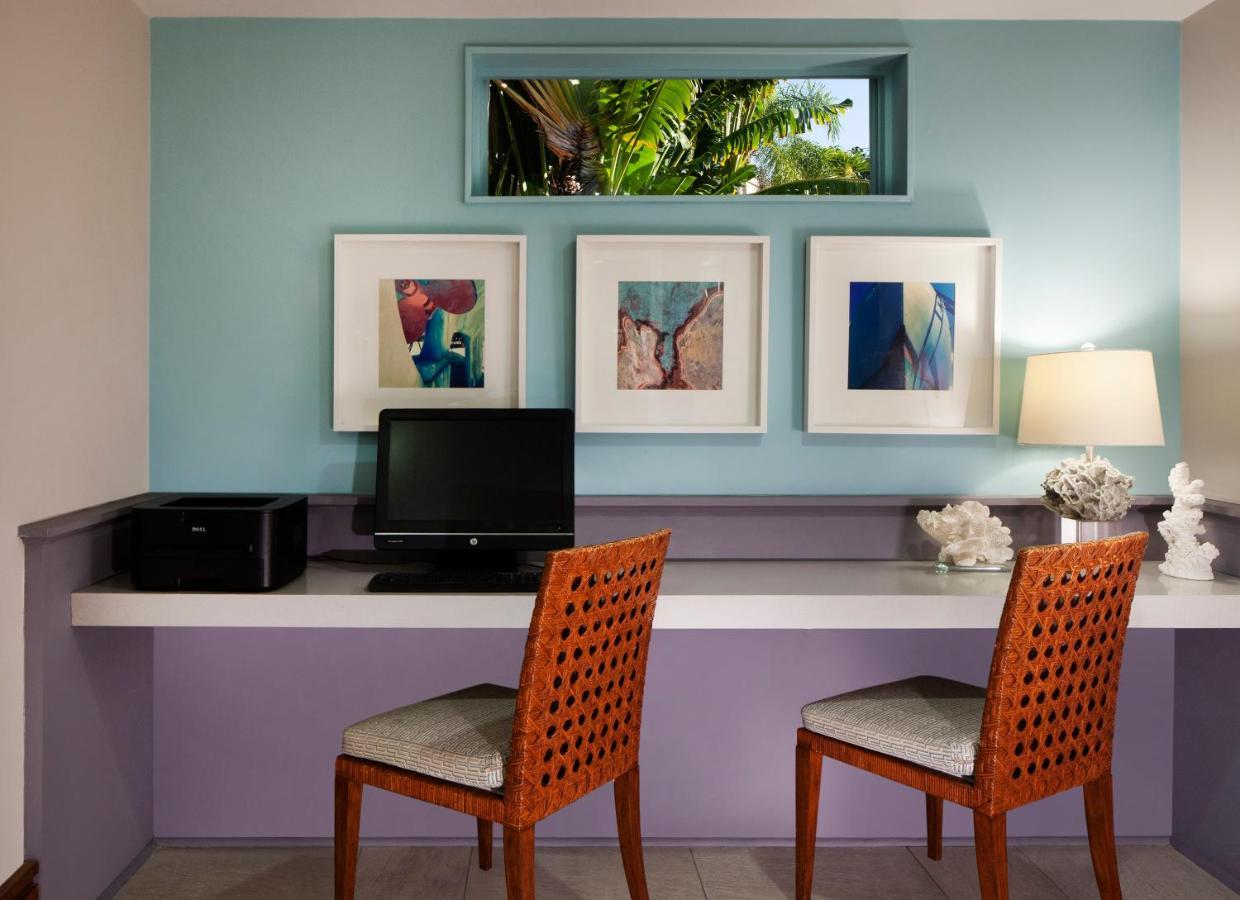 Resort Pier House & 4*