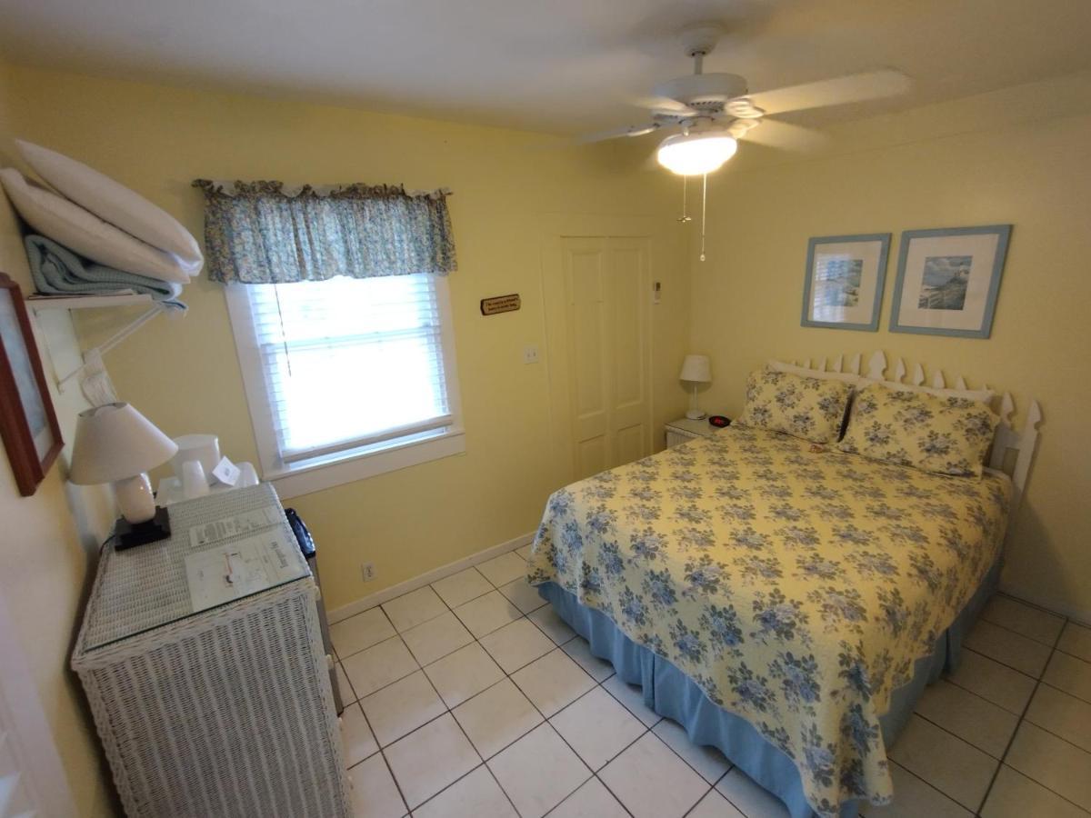 The Angelina - Adult Exclusive Key West