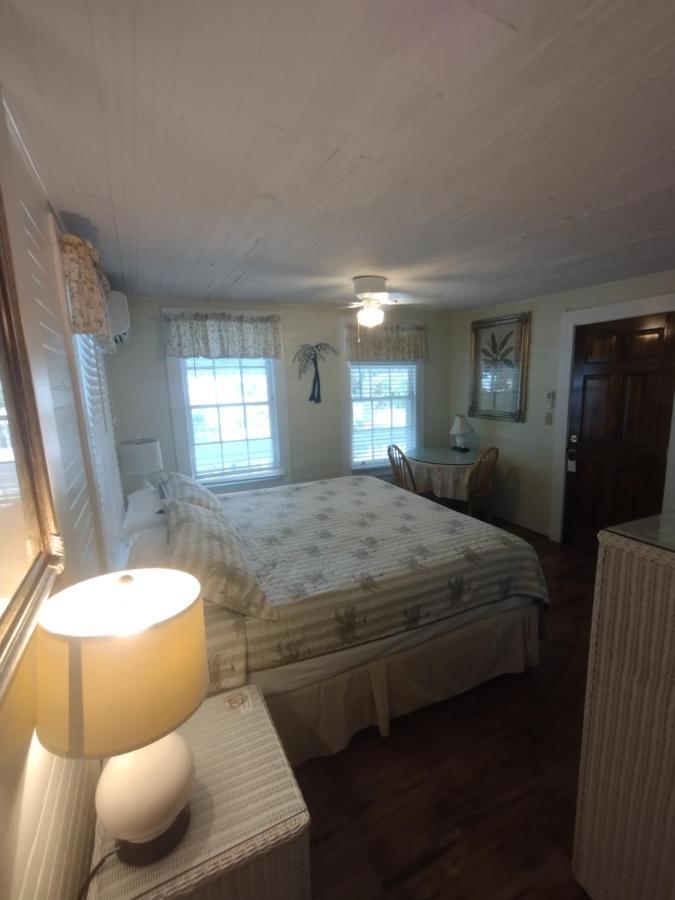 The Angelina - Adult Exclusive * Key West