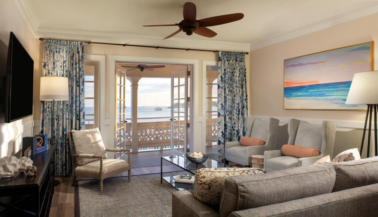 Pier House &
