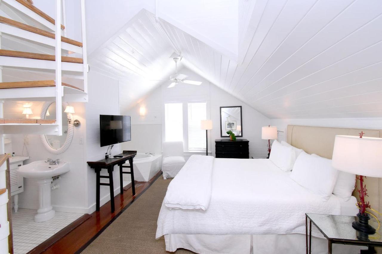 Simonton Court Historic & Inn