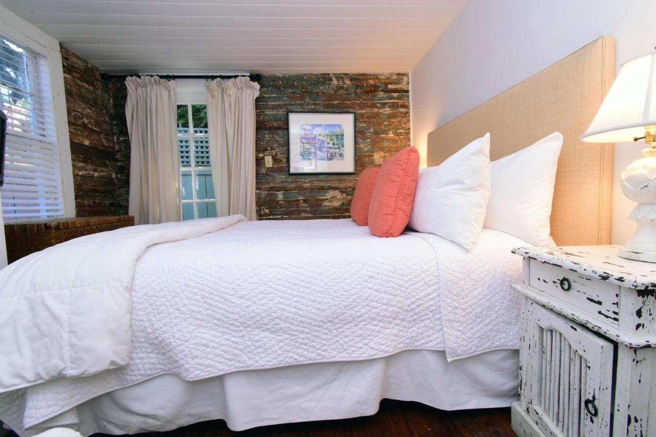 Inn Simonton Court Historic &