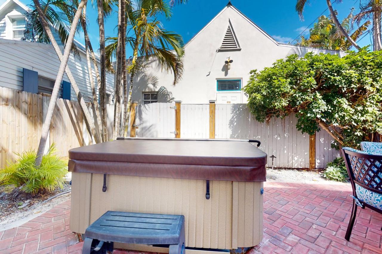 Duval Street Retreat