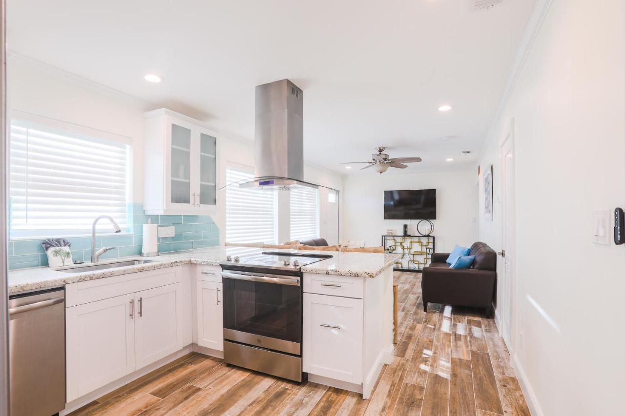 The Guava Duff - Beautiful Kw With Space To Chill & Lots Of Free Parking!! Key West