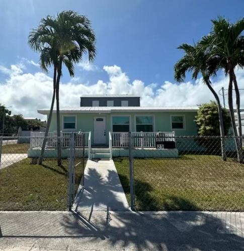 The Guava Duff - Beautiful Kw With Space To Chill & Lots Of Free Parking!! Key West