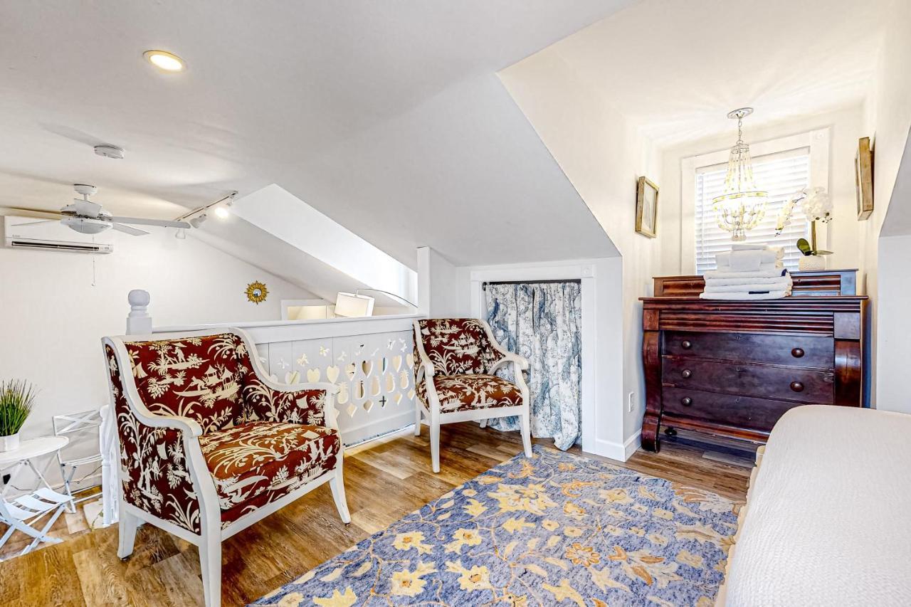 Seagrass Apartment