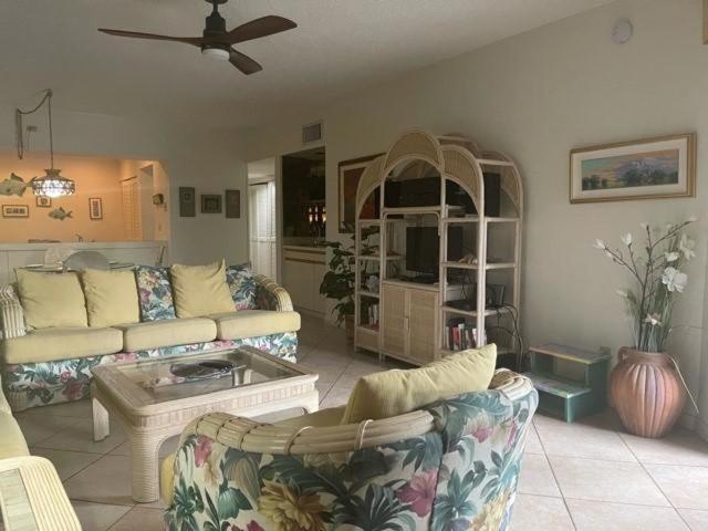 Botanical Island Delight Holiday home
