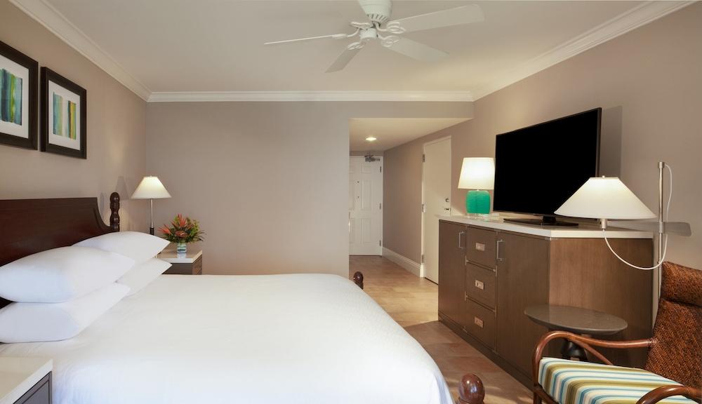 Resort Pier House &