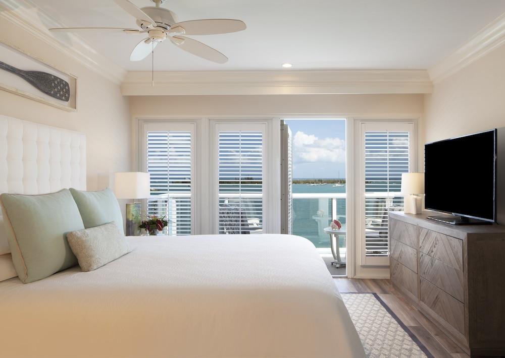Resort Pier House & 4*