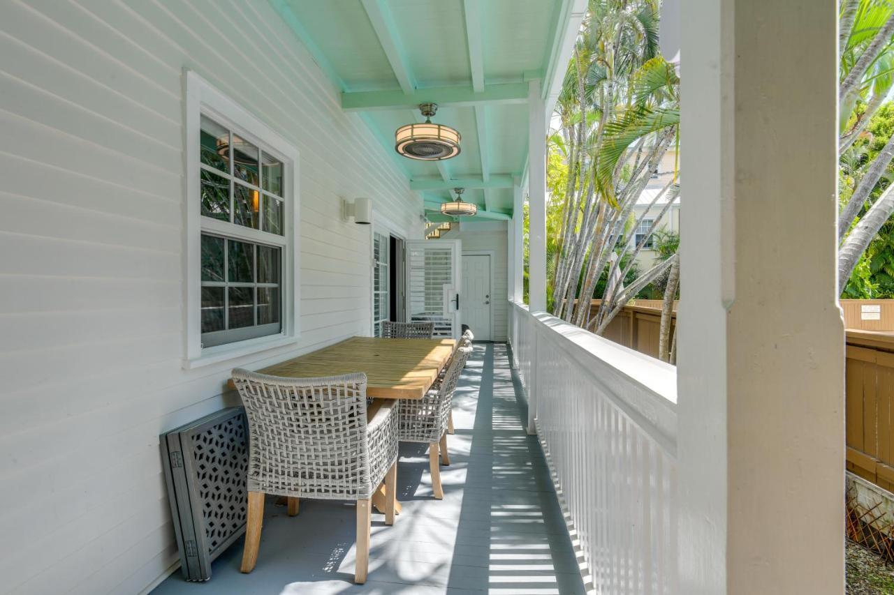 Breezy First-floor With Pool Access