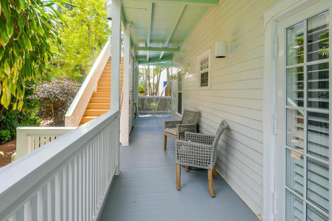 Breezy First-floor With Pool Access