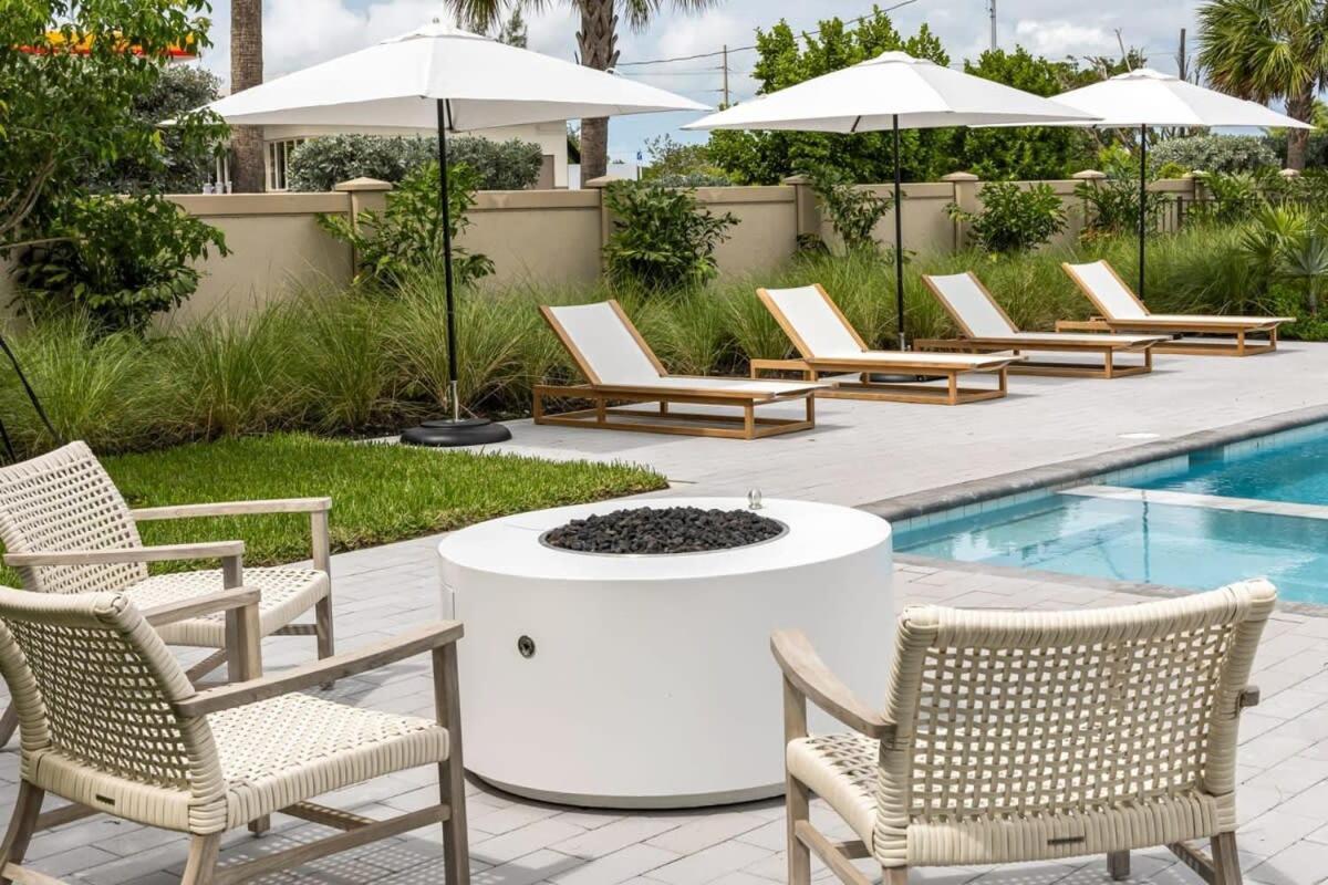 Holiday home The Ebberly House - Amazing Pool In Gated Community *