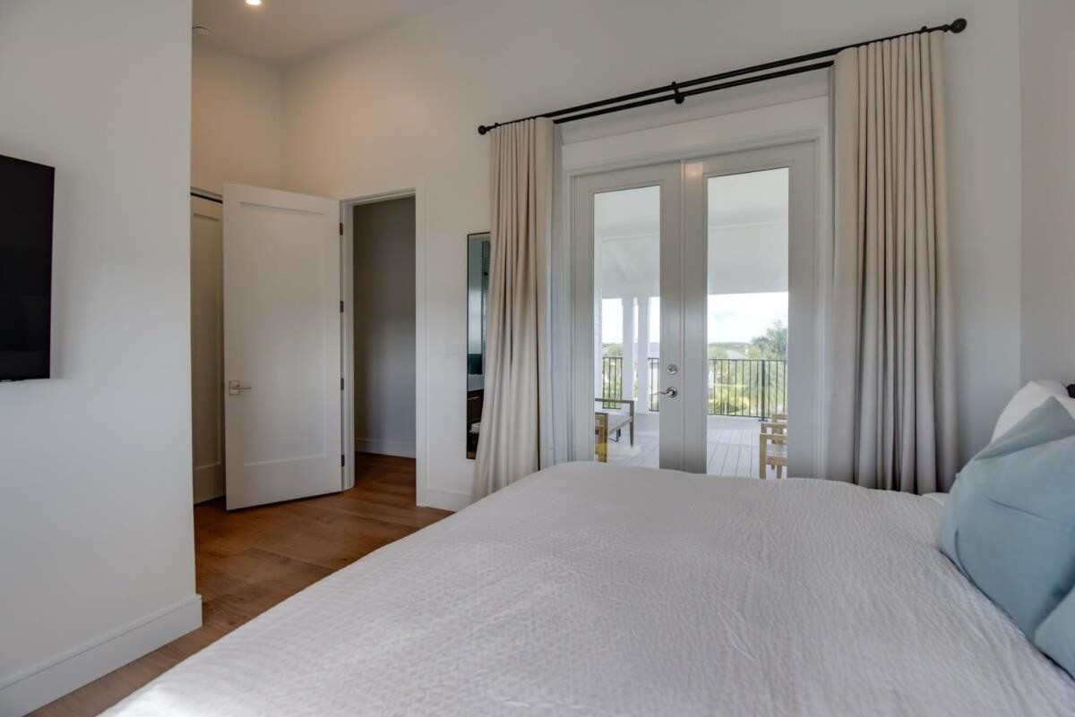 The Ebberly House - Amazing Pool In Gated Community Key West
