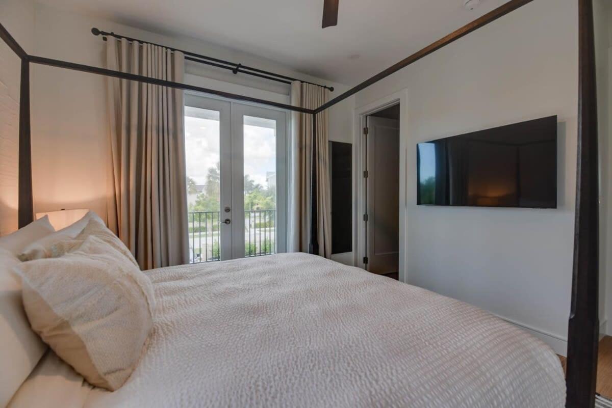 The Ebberly House - Amazing Pool In Gated Community Holiday home Key West
