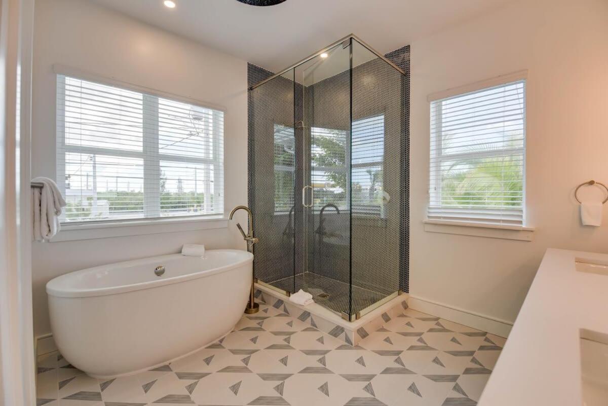 The Ebberly House - Amazing Pool In Gated Community * Key West
