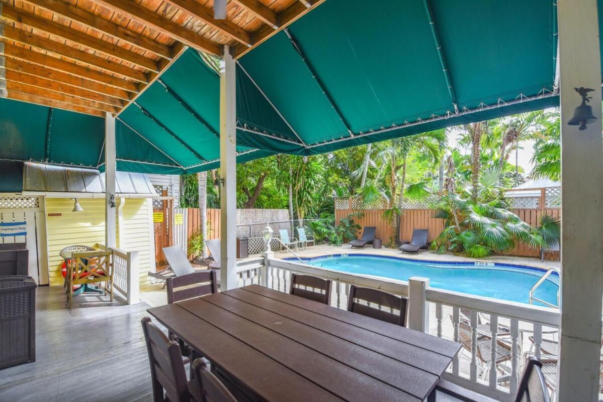 Curry House 6 * Key West