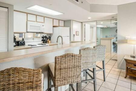 New Grenada - Parking Pool & Pets 209 *