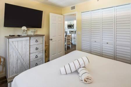 The St Martin -hot Tub & Pool Holiday home *