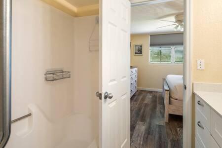 The St Martin -hot Tub & Pool Holiday home