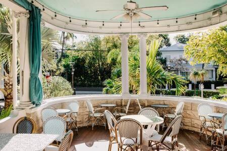 Inn Deluxe King - Curry Mansion With Pool! *