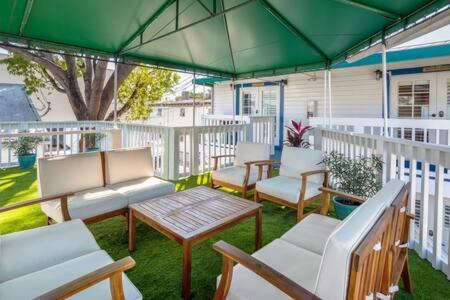 Birds Of A Feather At Custom House Key West