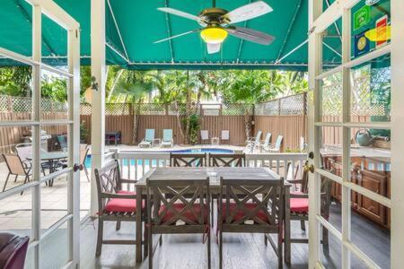 Curry House 6 * Key West