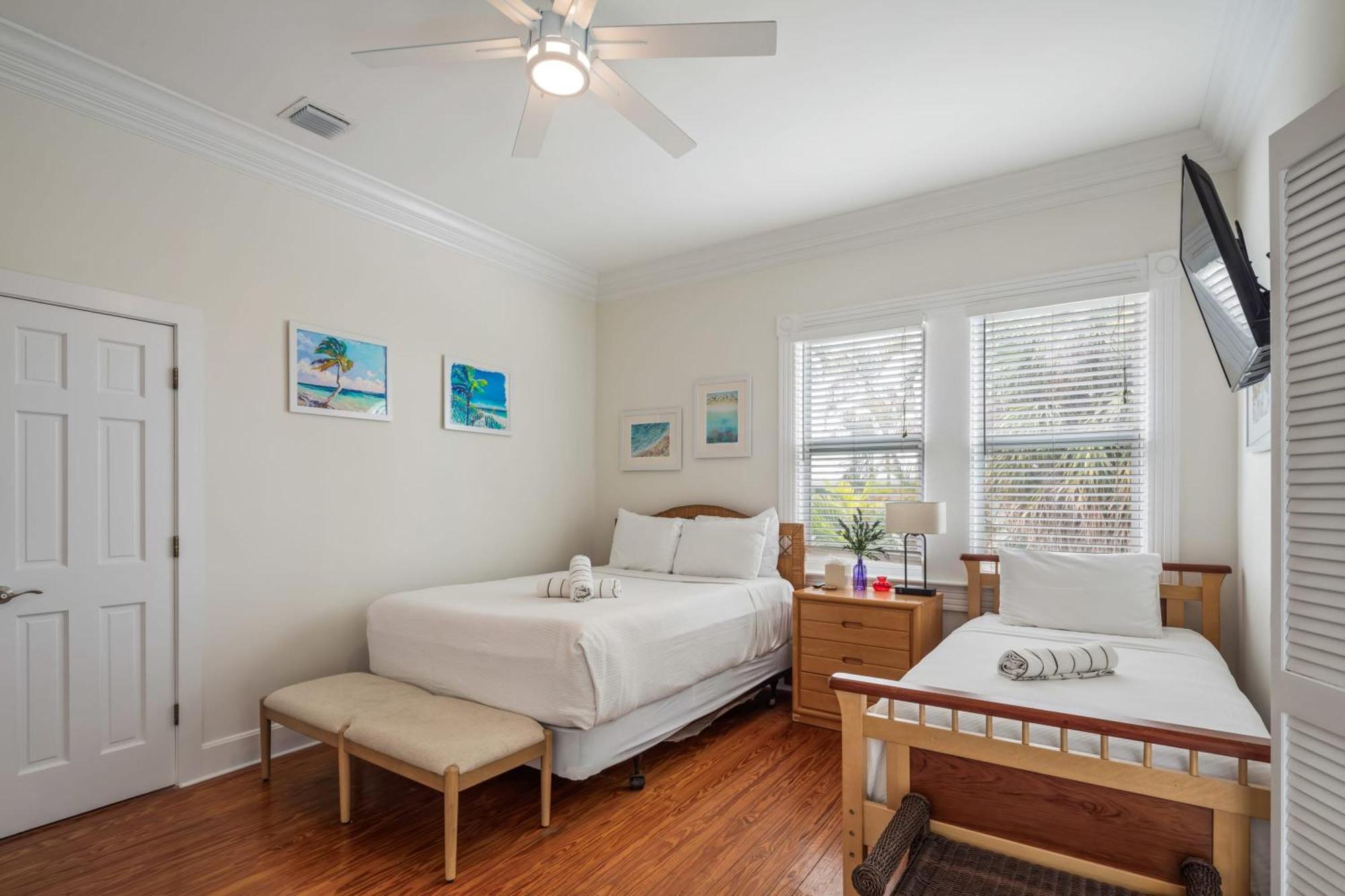 Apartment Sunnyside Up *