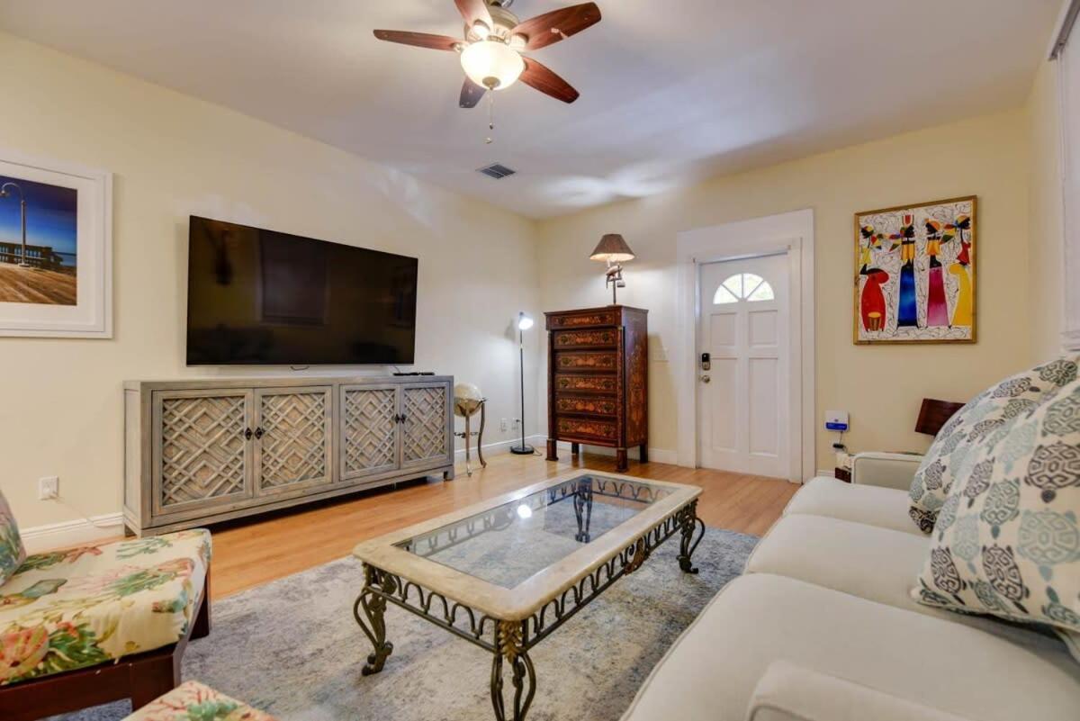 The Mesa House-close To Duval! *
