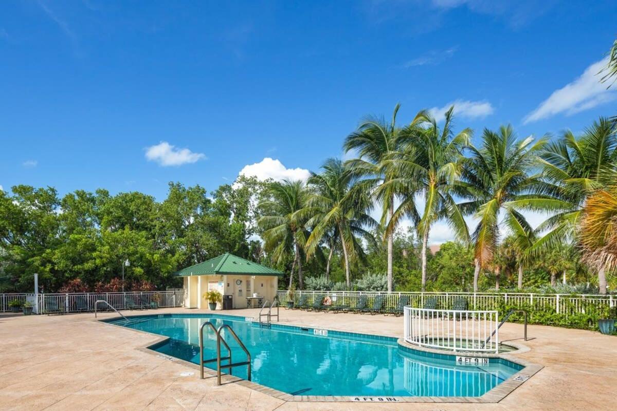 The Salt Cay -modern & Pet Friendly Holiday home Key West