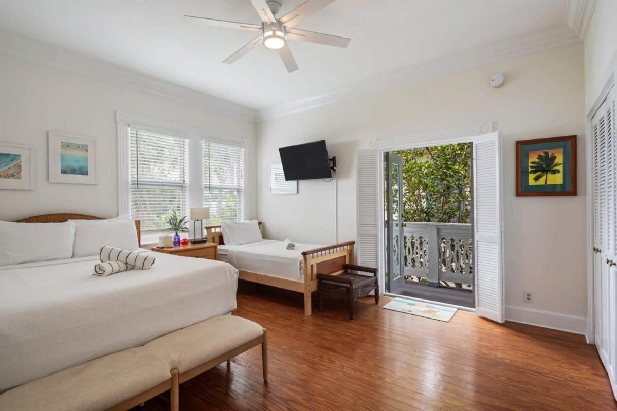 Apartment Sunnyside Up