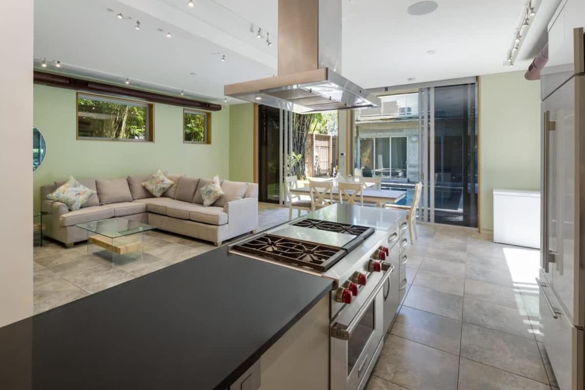 Holiday home Contra House -luxury With Pool *