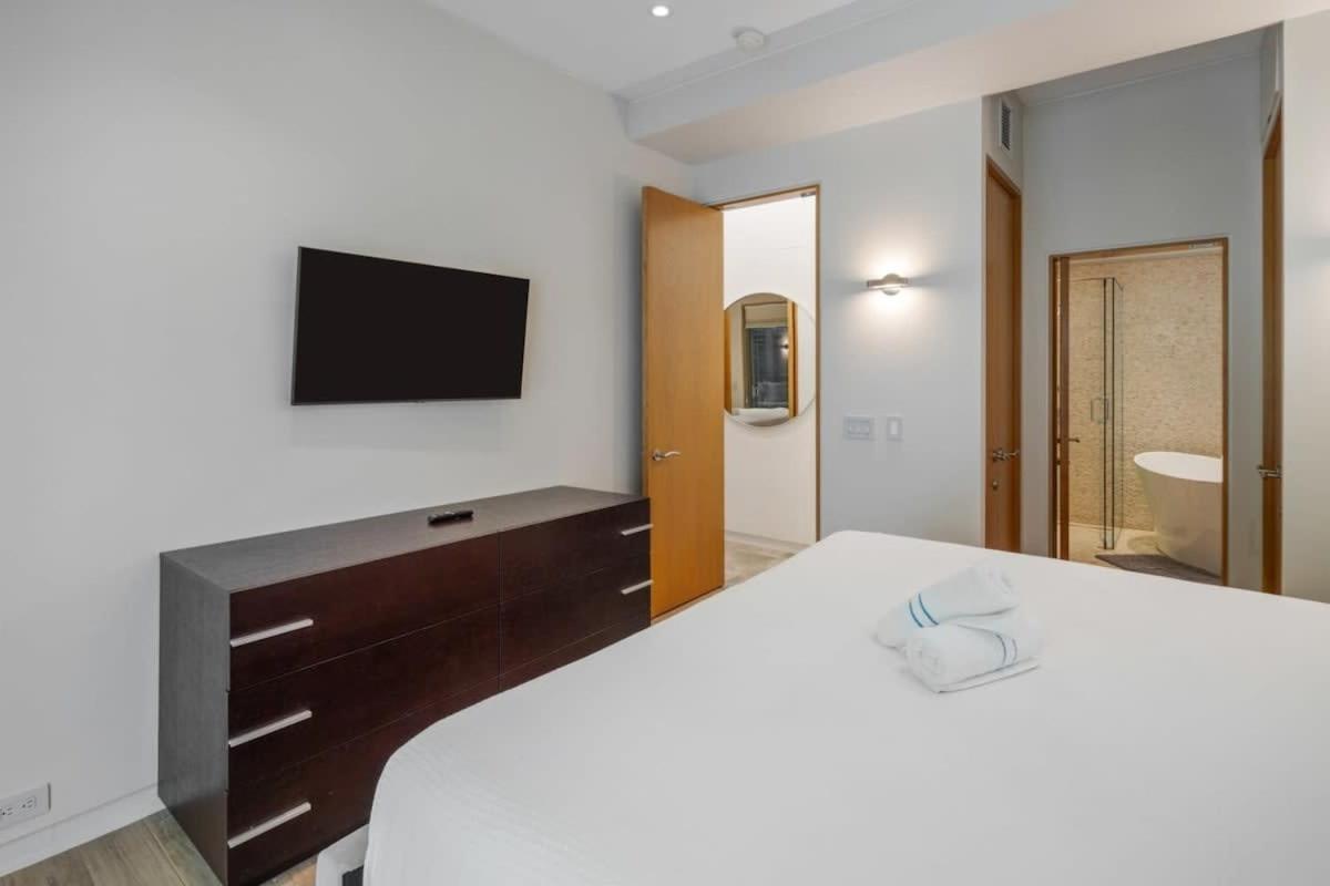 Contra House -luxury With Pool Holiday home Key West