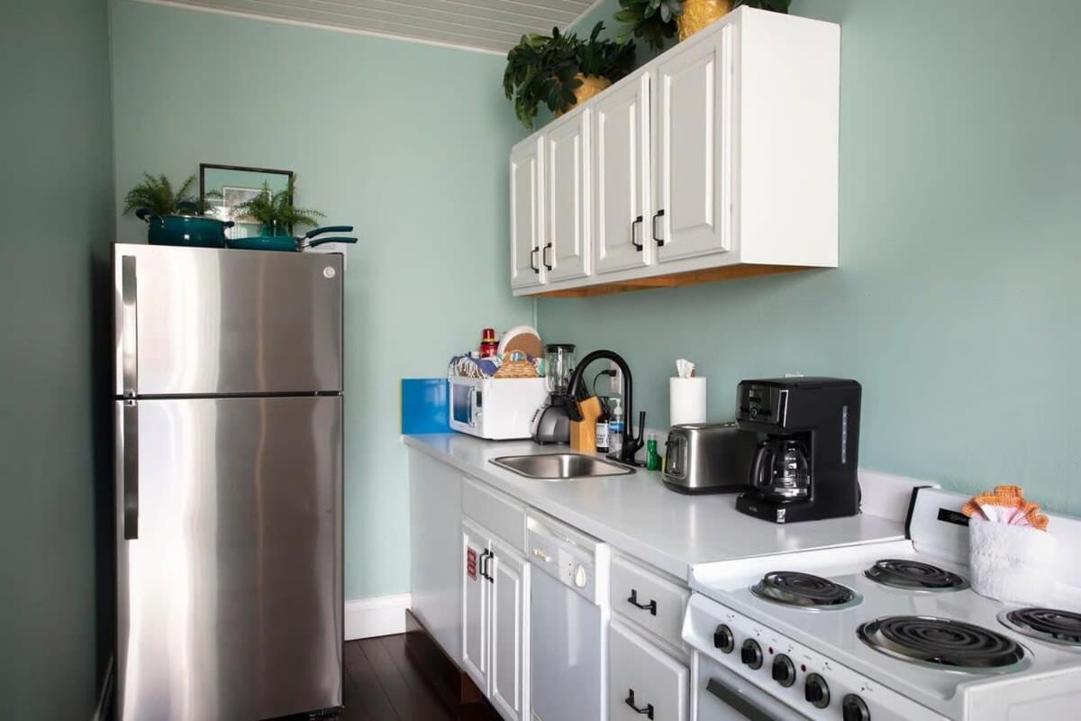 Holiday home 6 Bedroom 6 Bath On Duval Street *