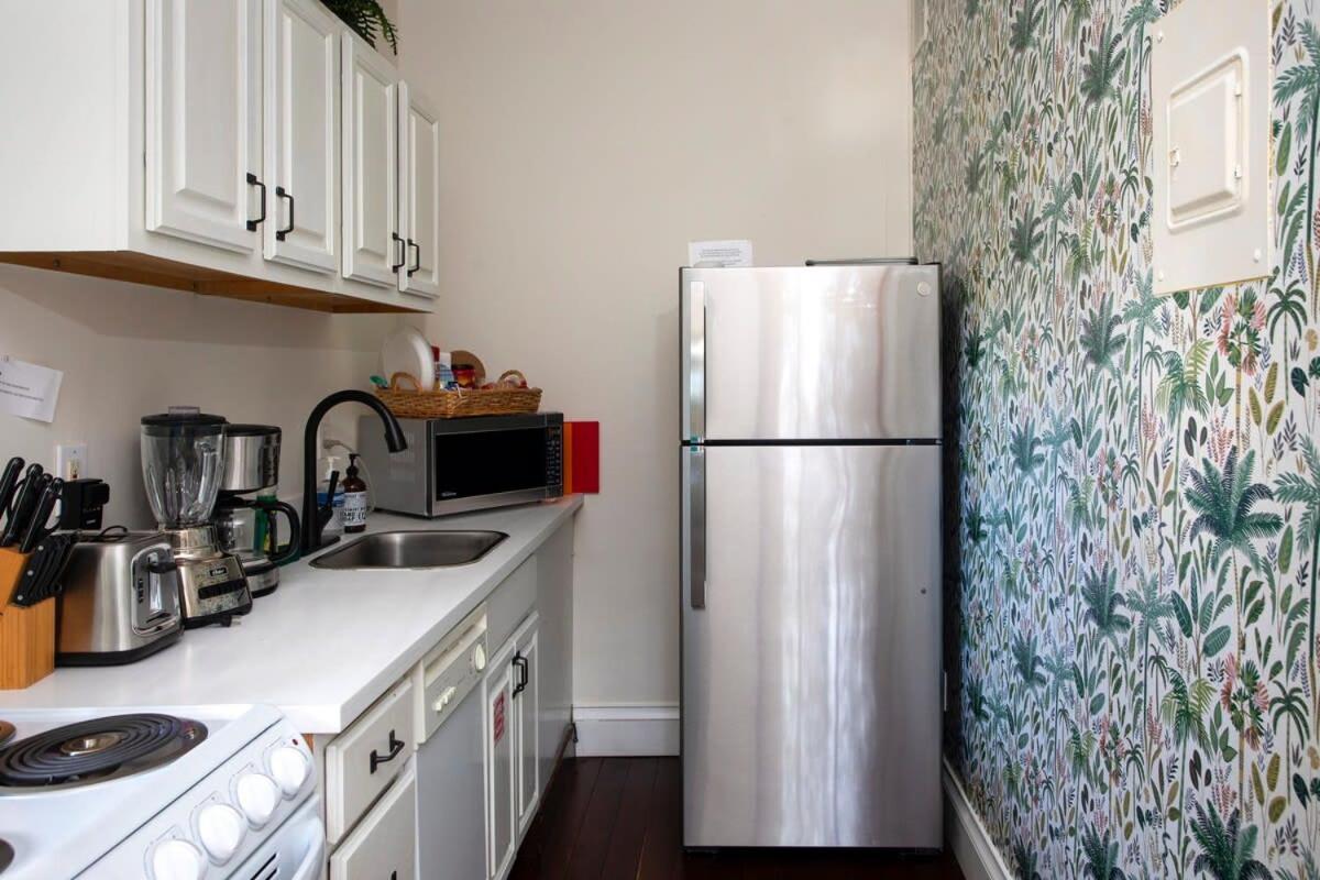 Holiday home 6 Bedroom 6 Bath On Duval Street *