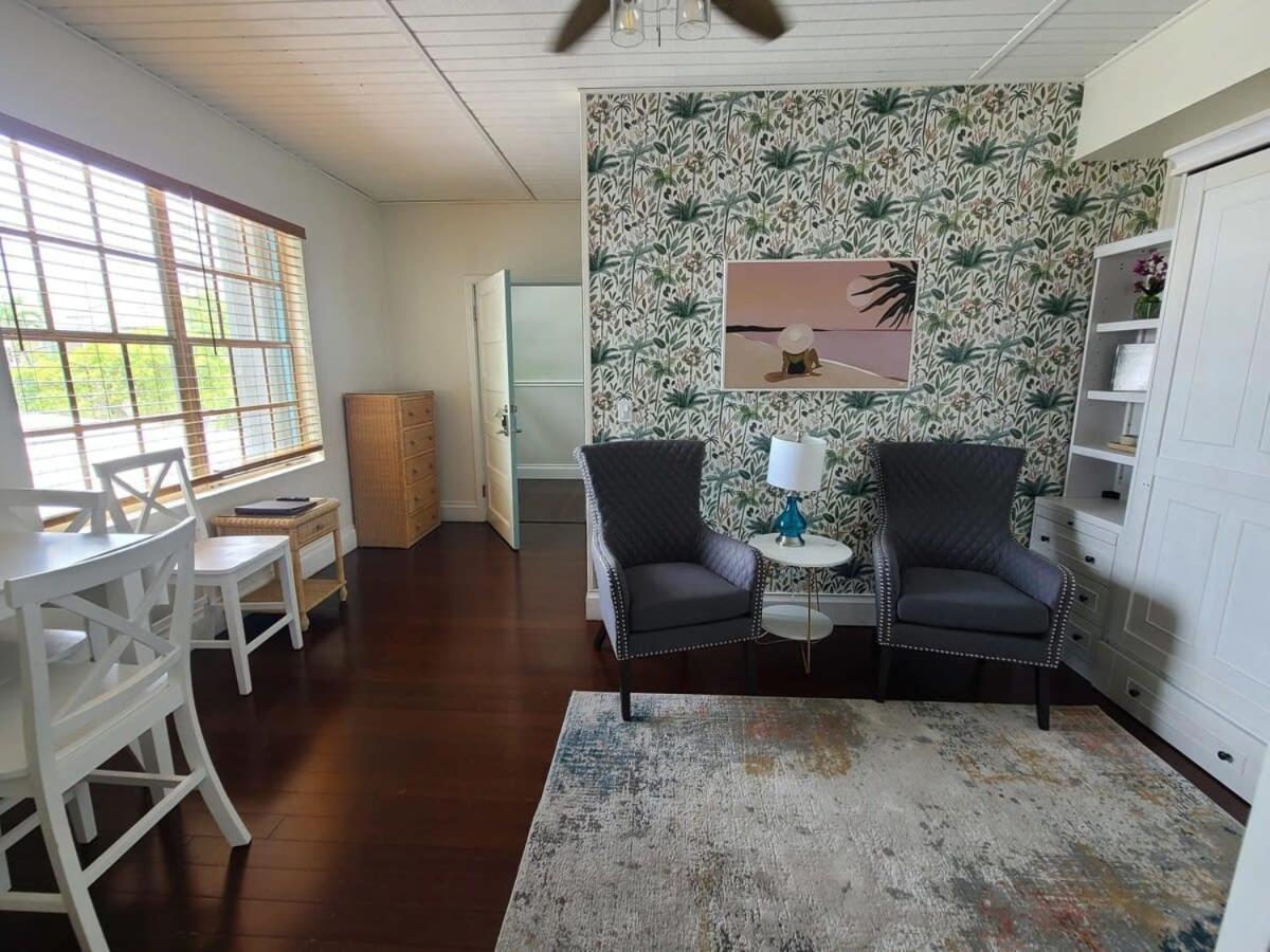 Holiday home 6 Bedroom 6 Bath On Duval Street